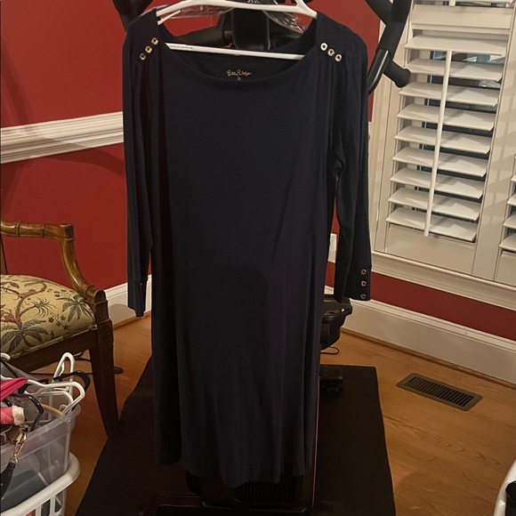 Lilly Pulitzer Dark Blue Top with Shoulder Buttons - Picture 2 of 2